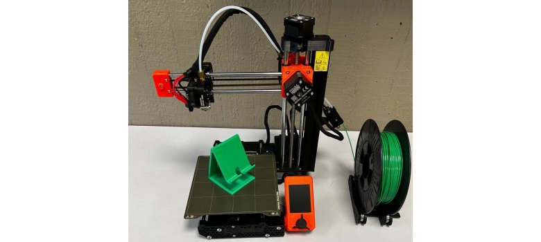 Ein 3D Drucker ist zu sehen.